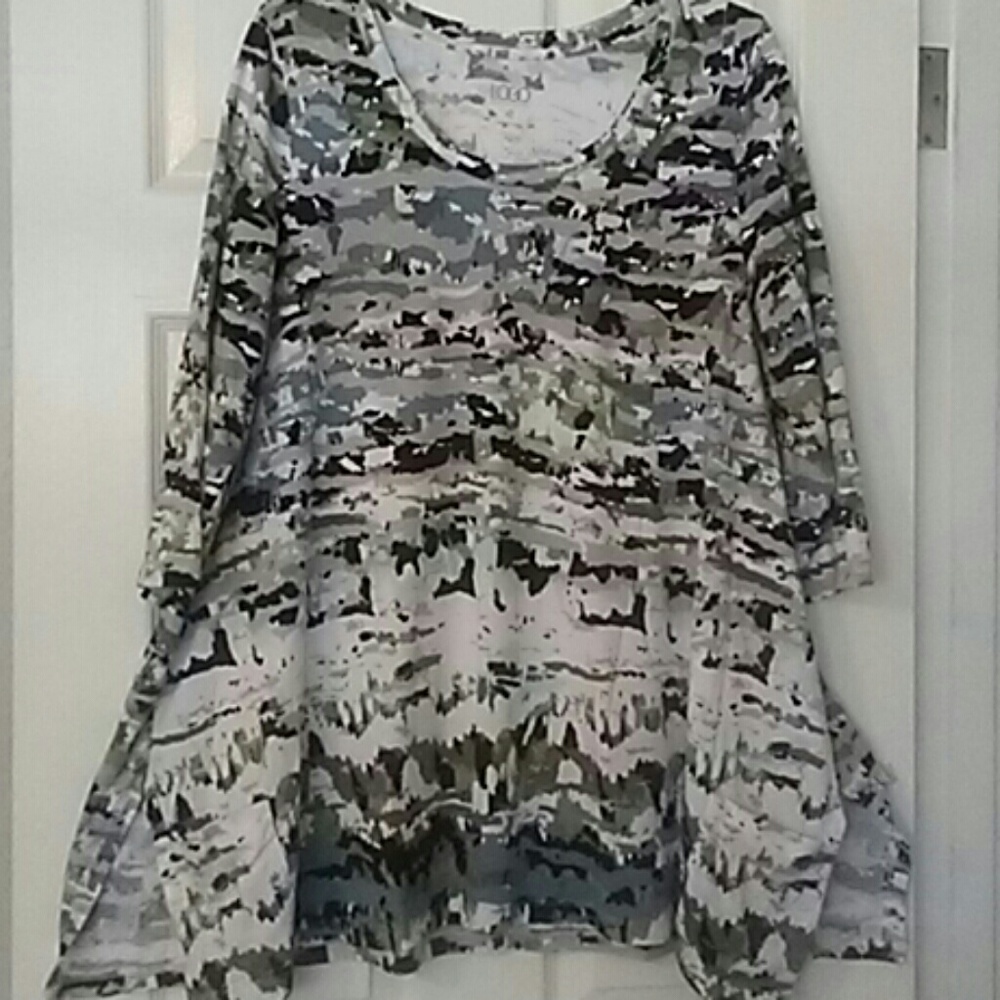 Logo by Lori Golstein Tunic